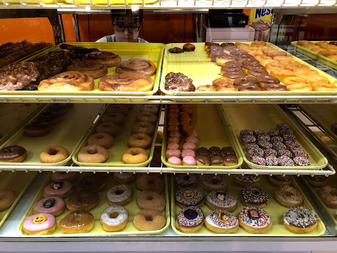 Donut Palace of Rockwall storefront