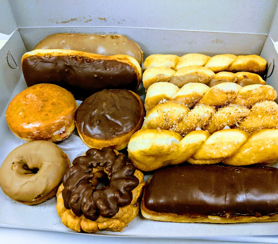 Luv'n Donuts storefront