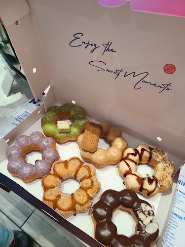 Mochi Ring Donut and Bubble Tea storefront