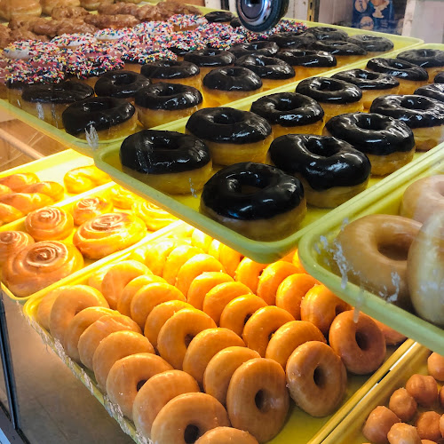 Sunrise Donuts storefront