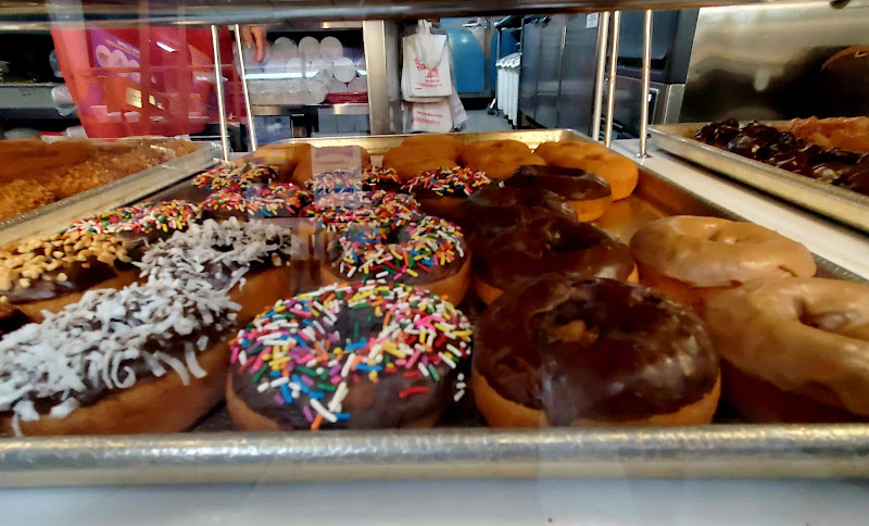 Magee's Donuts storefront