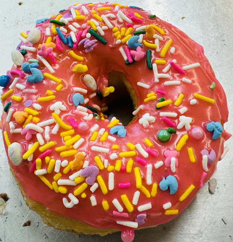 Golden Donut storefront