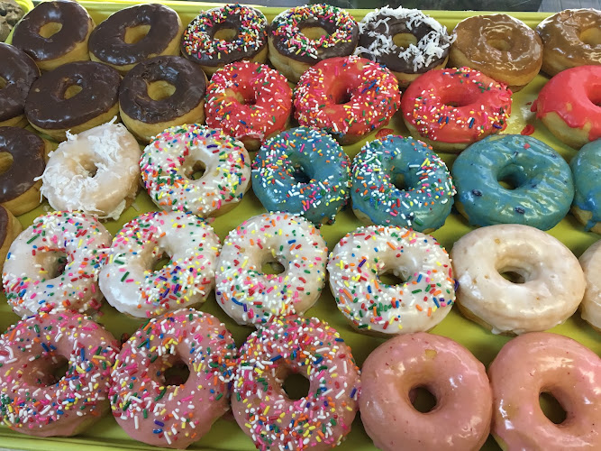 Snowflake Donuts storefront