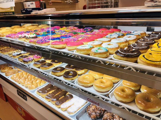 Master Donuts of Cuba storefront