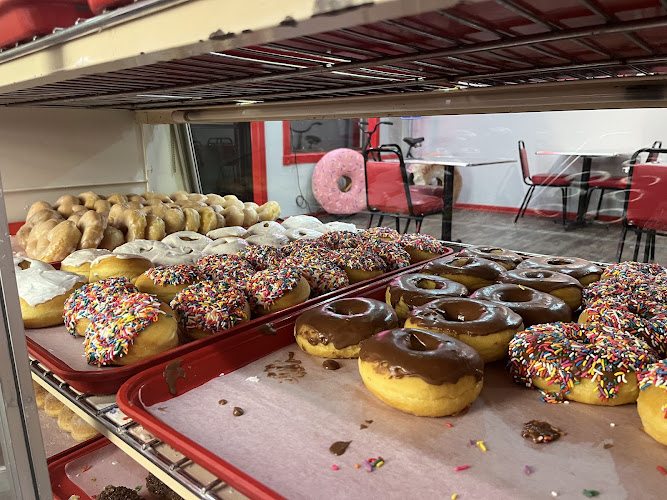 Oxford Doughnut Shoppe storefront