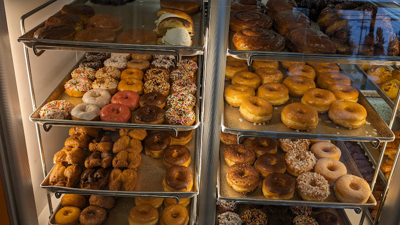 Donut King storefront