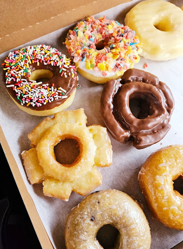 Hoptown Donuts storefront