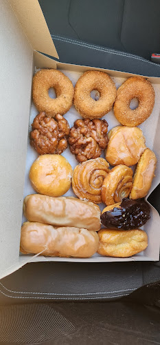 Winchell's Donut House storefront