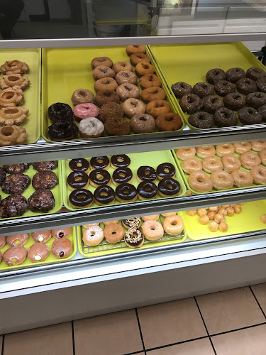 A-M Donuts storefront