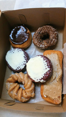 Buckeye Donuts storefront