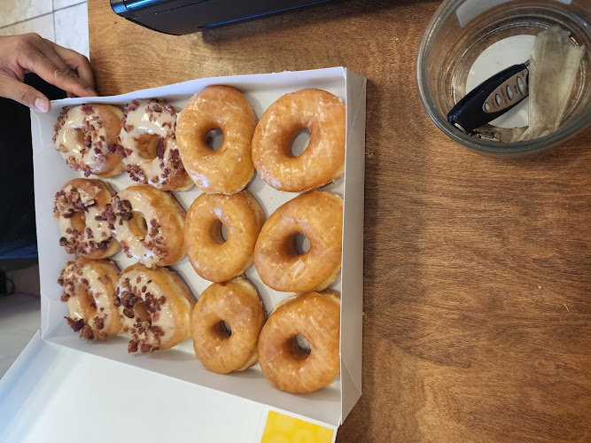 Lickin Good Donuts-Foley storefront
