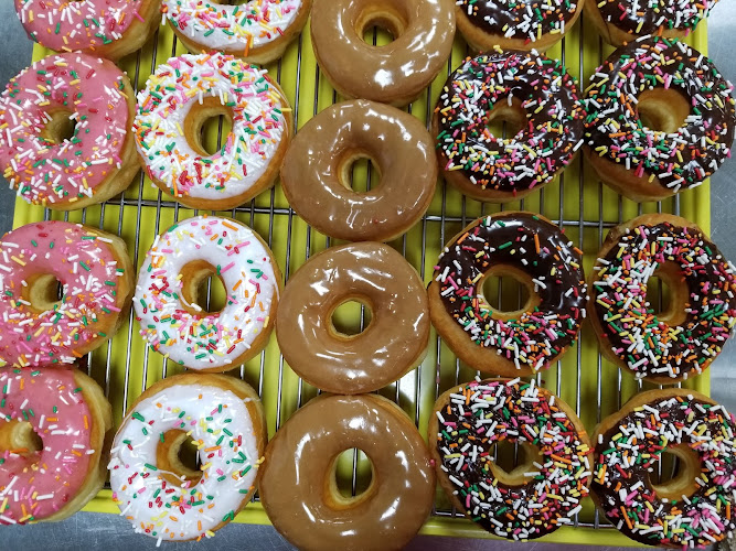 Hutchins Donuts storefront