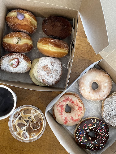 DONUT HOUSE(BRICOHE & MOCHI) (CONSHOHOCKEN) storefront