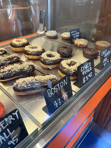 Old Ferry Donut storefront