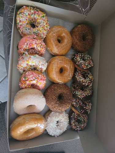 Vienna Donut & Ice Cream storefront