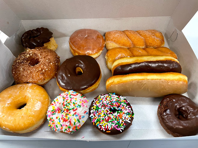 Los Alamitos Donuts storefront