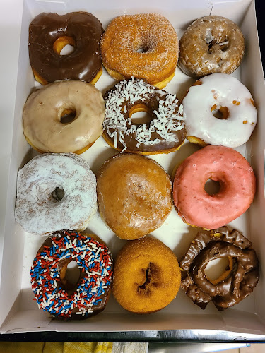 Donut Heaven storefront