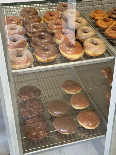 Daily Donuts & Sandwiches storefront