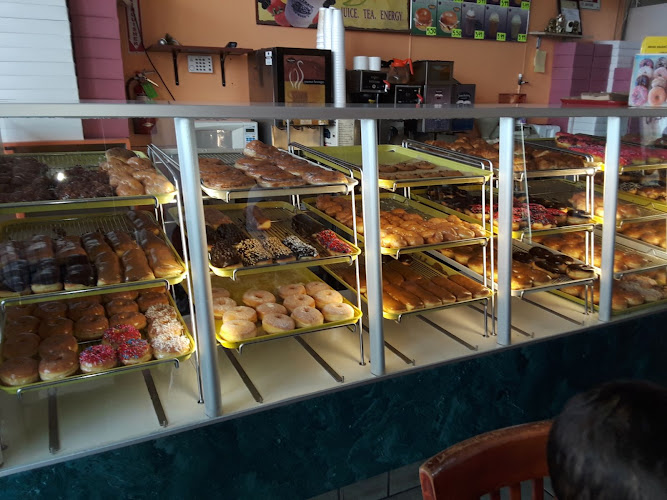 Swiss Donuts storefront