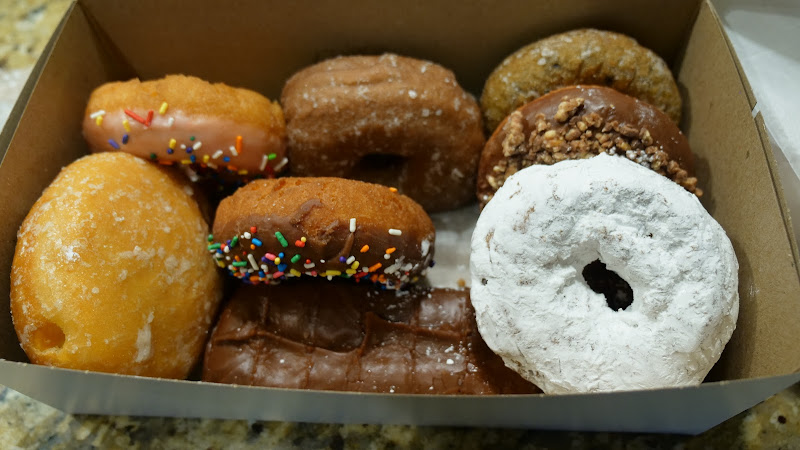 Ray's Donuts storefront