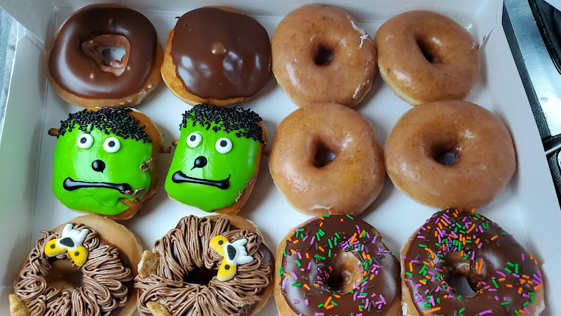 Krispy Kreme storefront