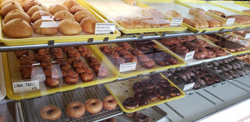 Sarena's Breakfast & Donuts storefront