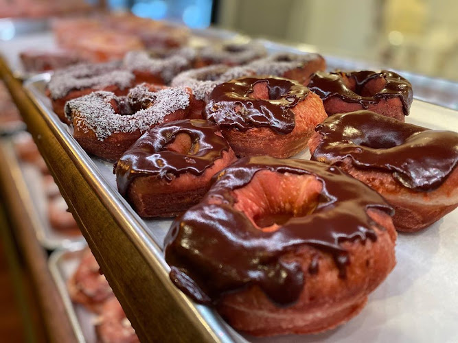 Donuts To Go storefront
