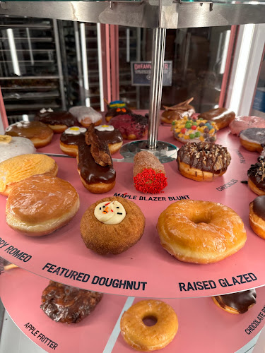 Voodoo Doughnut storefront