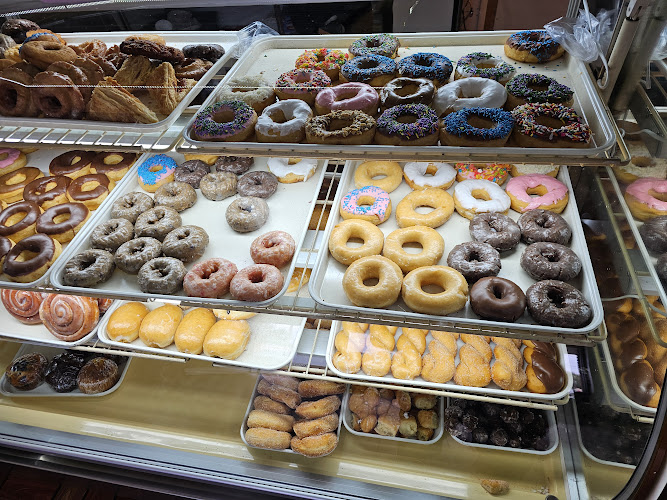 Hole in One Donuts storefront