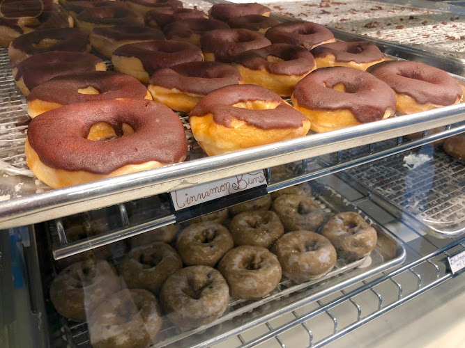 Richy Kreme Donuts storefront