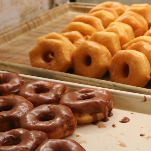 Gates Donut Shop storefront