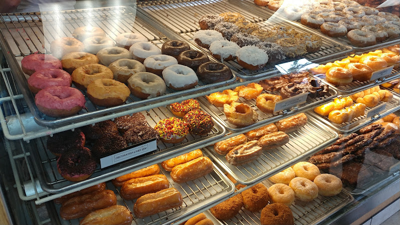 VG Donut & Bakery storefront