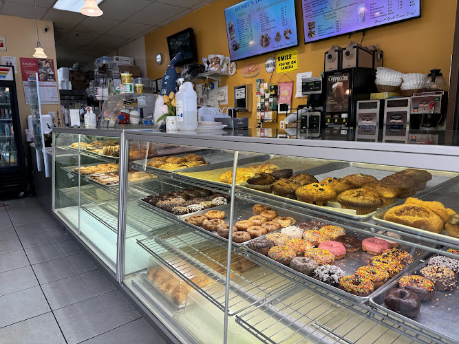 Henry's Donuts storefront