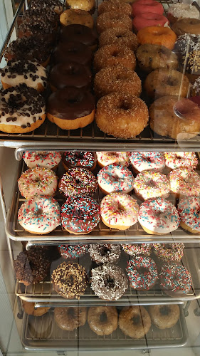 Kenny's Donuts storefront