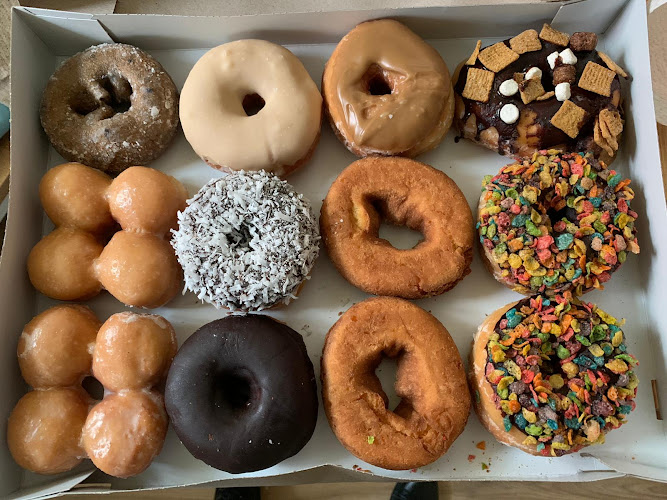 Maple Donuts storefront