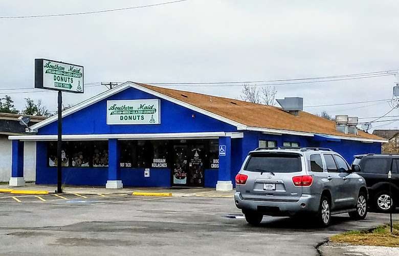 Southern Maid Donuts storefront