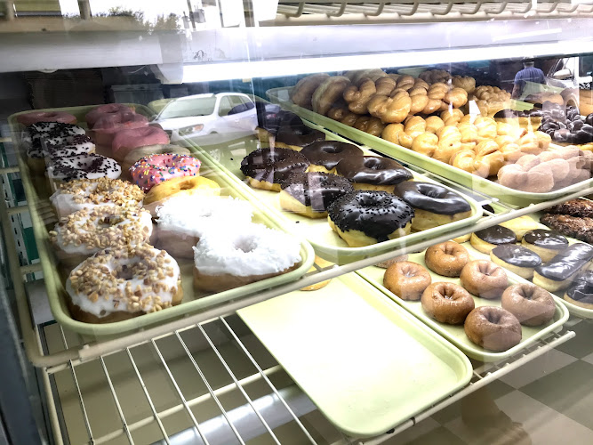 Southern Maid Donuts storefront