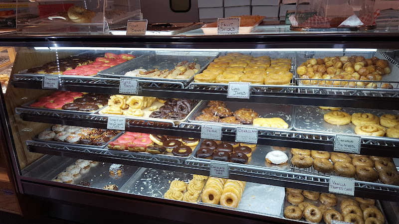 Dimple's Donuts storefront