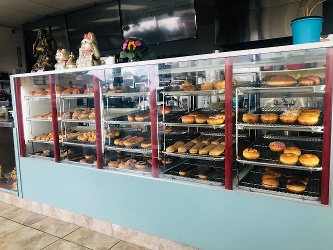 K K Donuts storefront