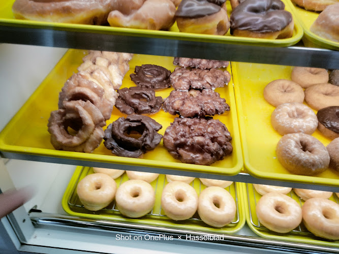 Smiley Donut storefront