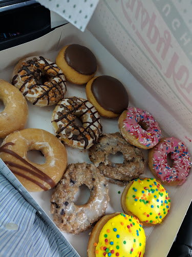 Krispy Kreme storefront