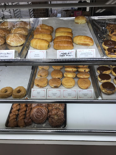 Lickin Good Donuts storefront
