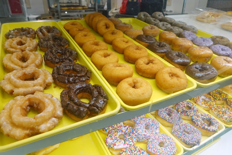 Home Made Donuts storefront