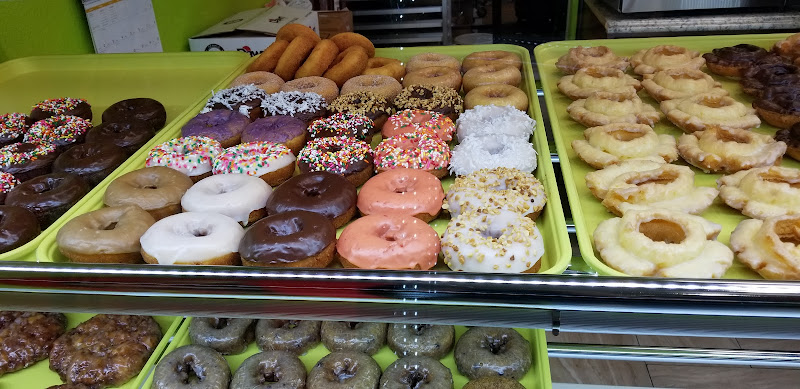 Super Donut / Kolache Donut storefront