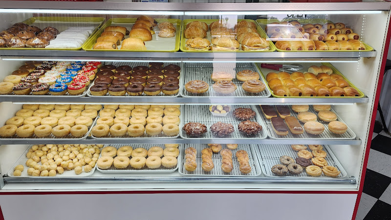 Daybreak Donuts storefront