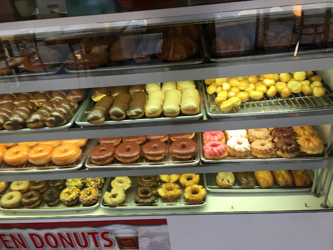 Fresh Golden Donuts storefront