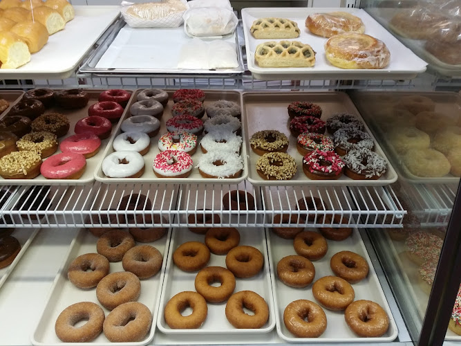 Sunrise Donuts storefront