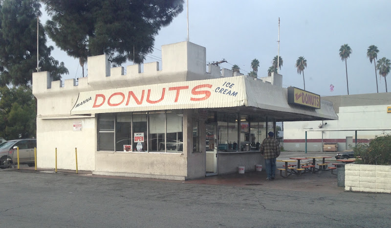 Manna Donuts storefront