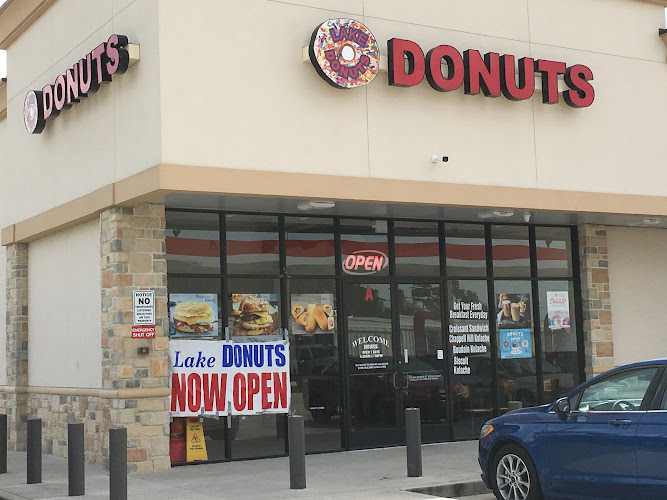 Lake Donuts storefront