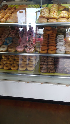 Hutto Donuts storefront